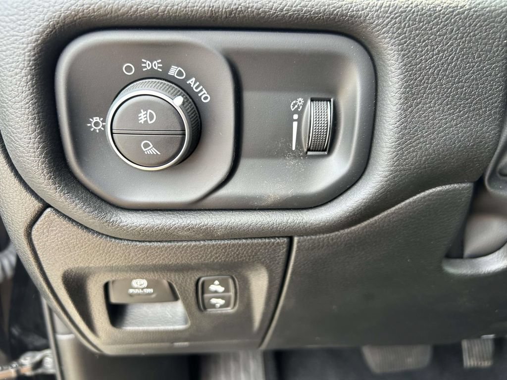 Used 2025 RAM 1500 Big Horn RWD image 18
