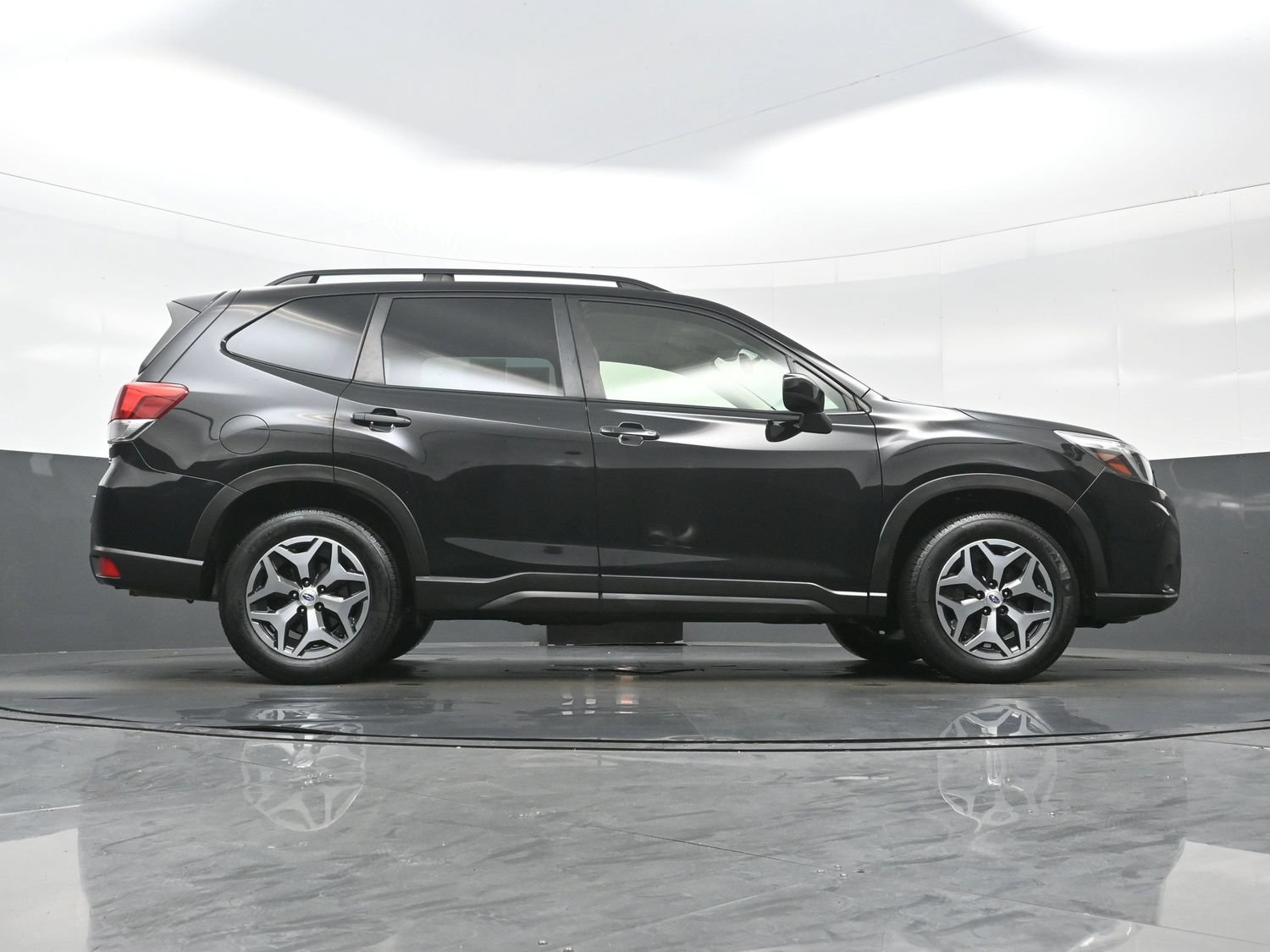 Used 2020 Subaru Forester Premium w/ Popular Package #1 AWD/4WD image 36