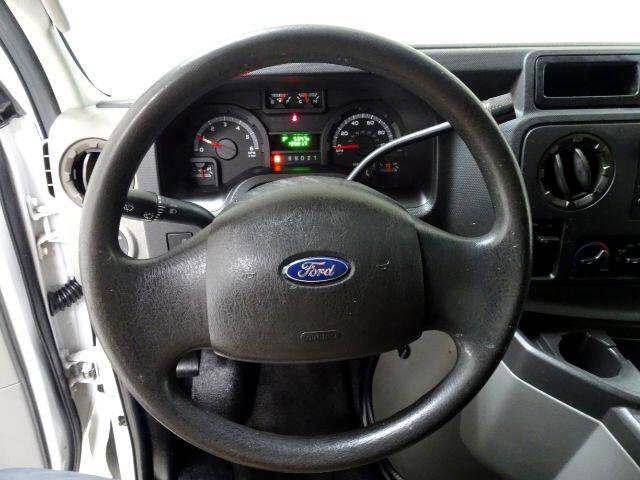 Used 2009 Ford E-150 and Econoline 150 image 24