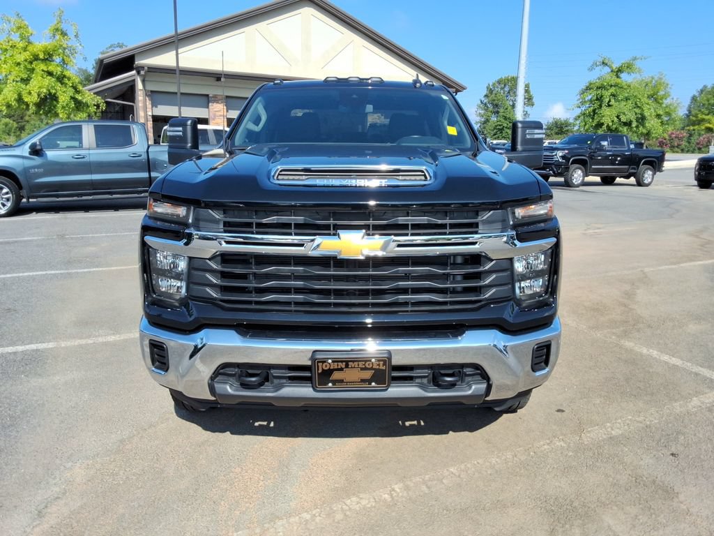 Certified 2025 Chevrolet Silverado 3500 LT AWD/4WD image 2