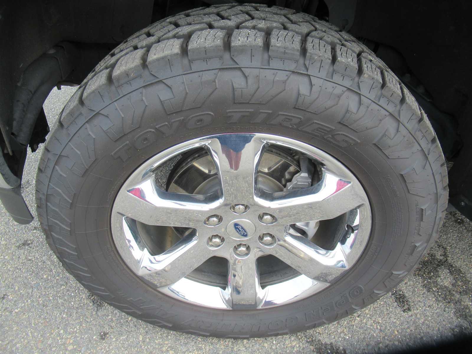 Used 2023 Ford F150 Lariat w/ Trailer Tow Package AWD/4WD image 9