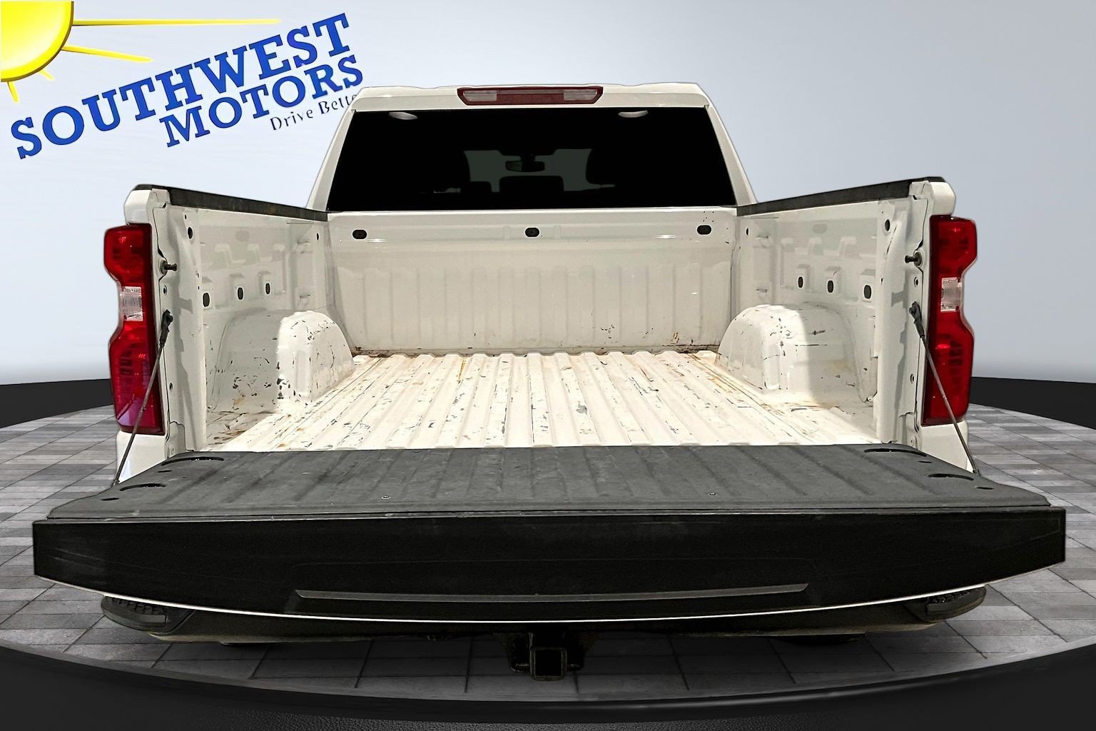 Used 2022 Chevrolet Silverado 1500 W/T w/ WT Value Package AWD/4WD image 8