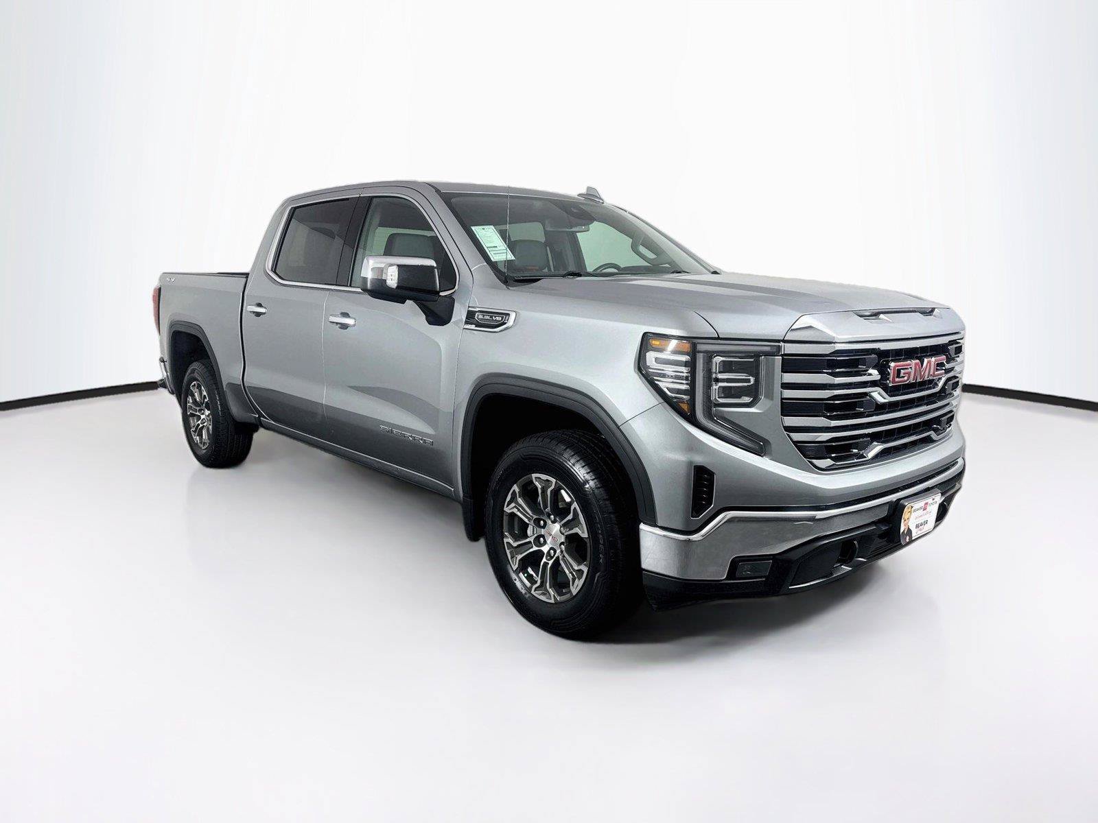 Used 2025 GMC Sierra 1500 SLT AWD/4WD image 10