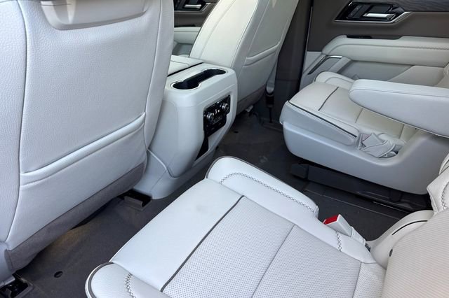 New 2026 GMC Yukon XL Denali image 12