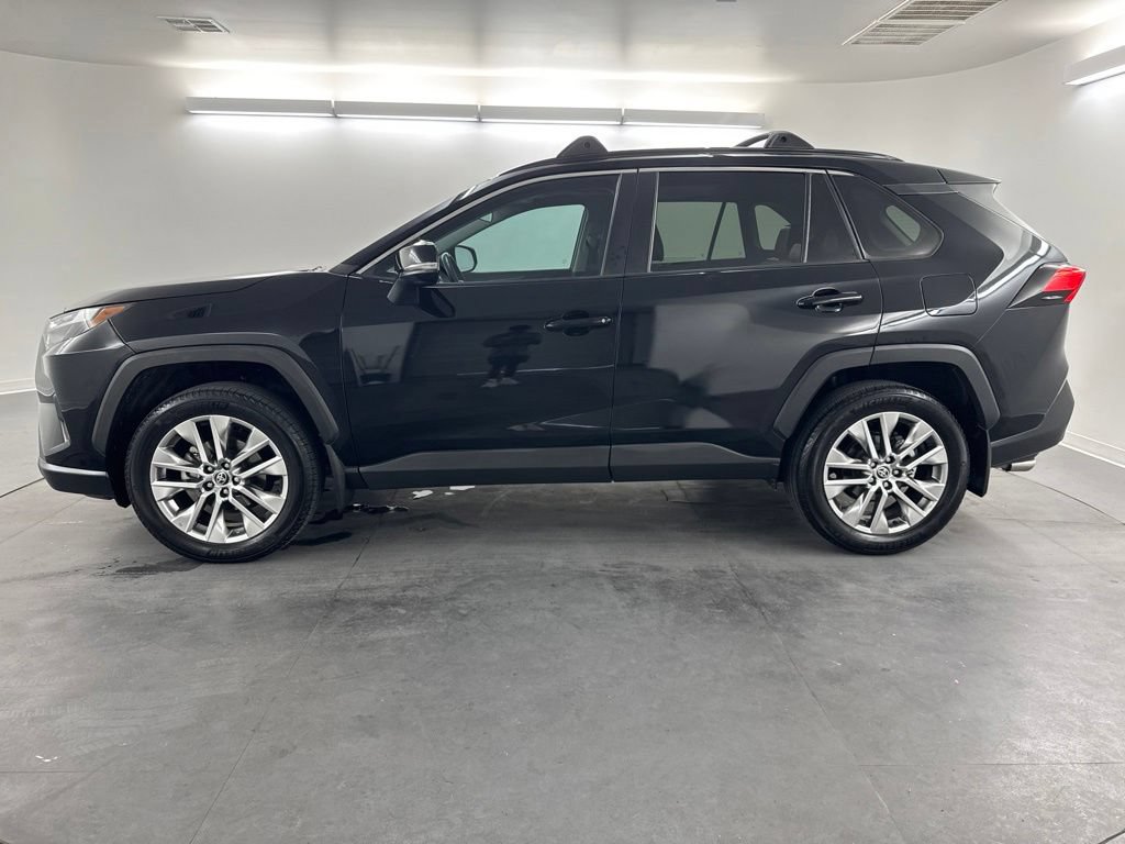 Used 2022 Toyota RAV4 XLE Premium FWD image 6