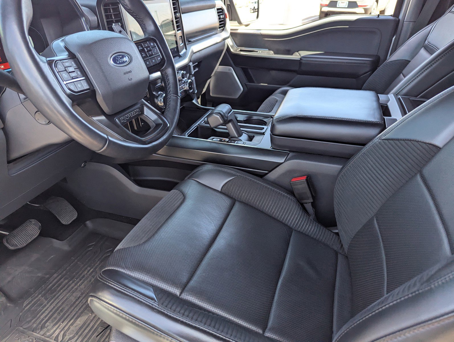 Used 2023 Ford F150 Raptor w/ Raptor Carbon Fiber Package image 28