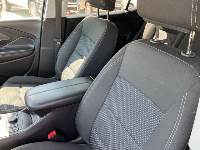 Used 2023 GMC Terrain SLE w/ Driver Convenience Package AWD/4WD image 13