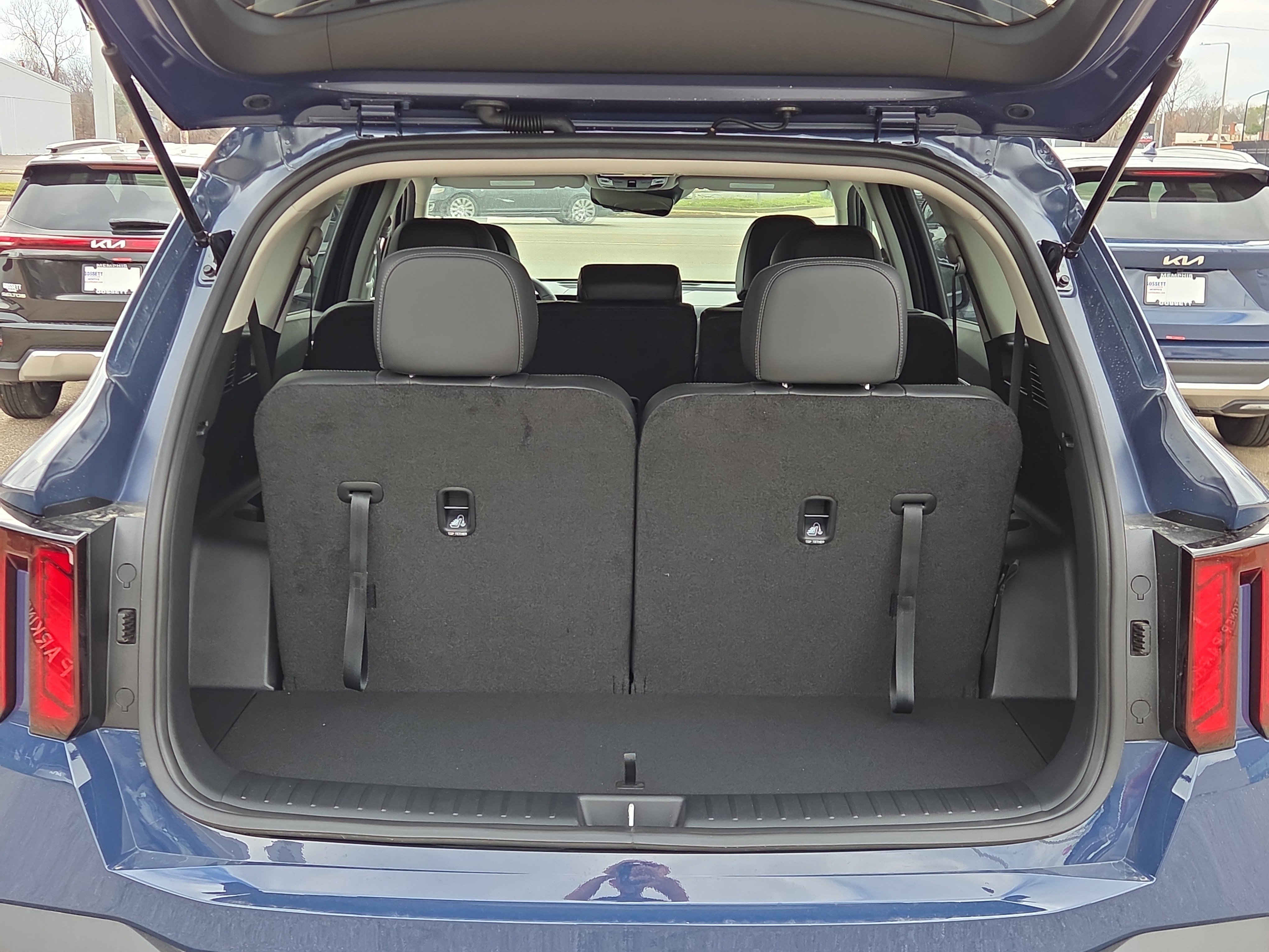 New 2026 Kia Sorento S w/ S Panoramic Sunroof Package FWD image 4