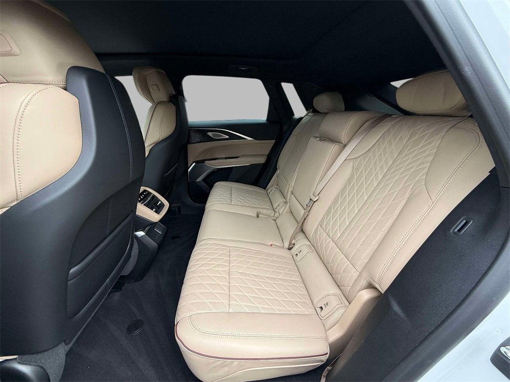Certified 2024 Cadillac Lyriq Luxury w/ Nappa Leather Package image 19