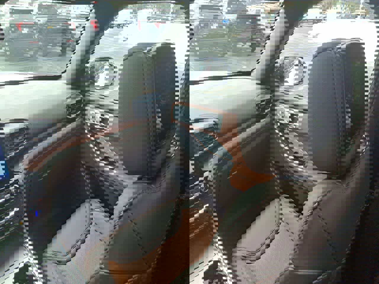 Certified 2023 Ford Explorer King Ranch w/ Technology Package image 11