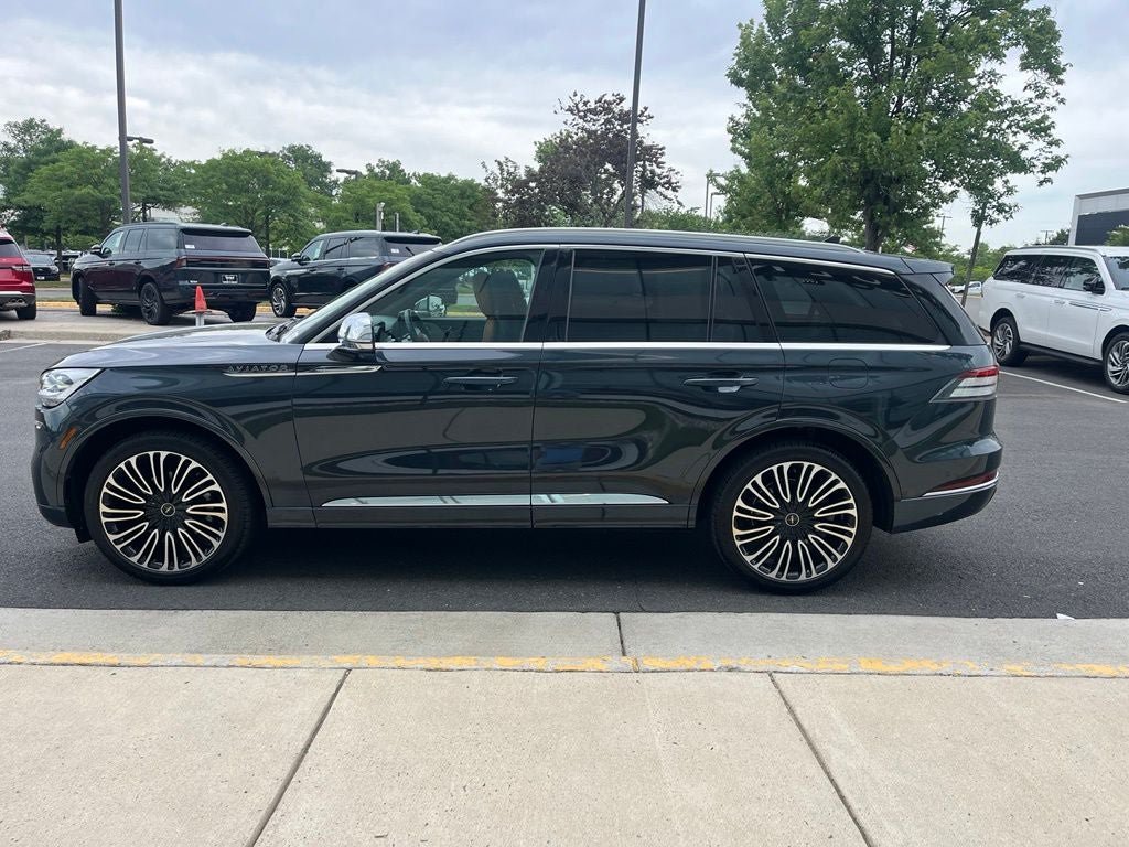 Certified 2022 Lincoln Aviator Black Label w/ Dynamic Handling Package AWD/4WD image 6