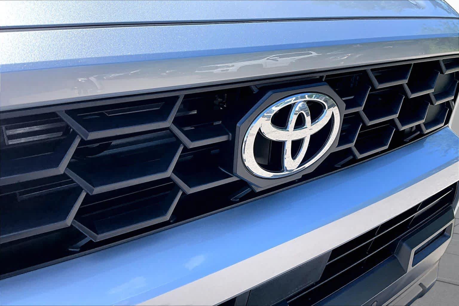 Certified 2026 Toyota 4Runner TRD Off-Road Premium AWD/4WD image 29