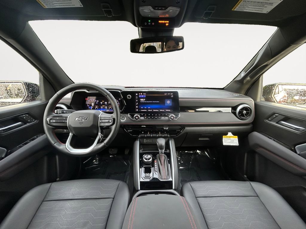 Used 2025 Chevrolet Colorado Z71 w/ Technology Package image 13