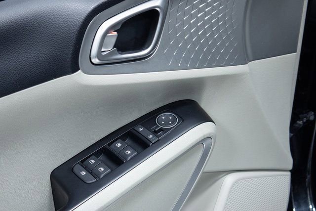 Used 2023 Kia Soul LX w/ LX Technology Package image 11