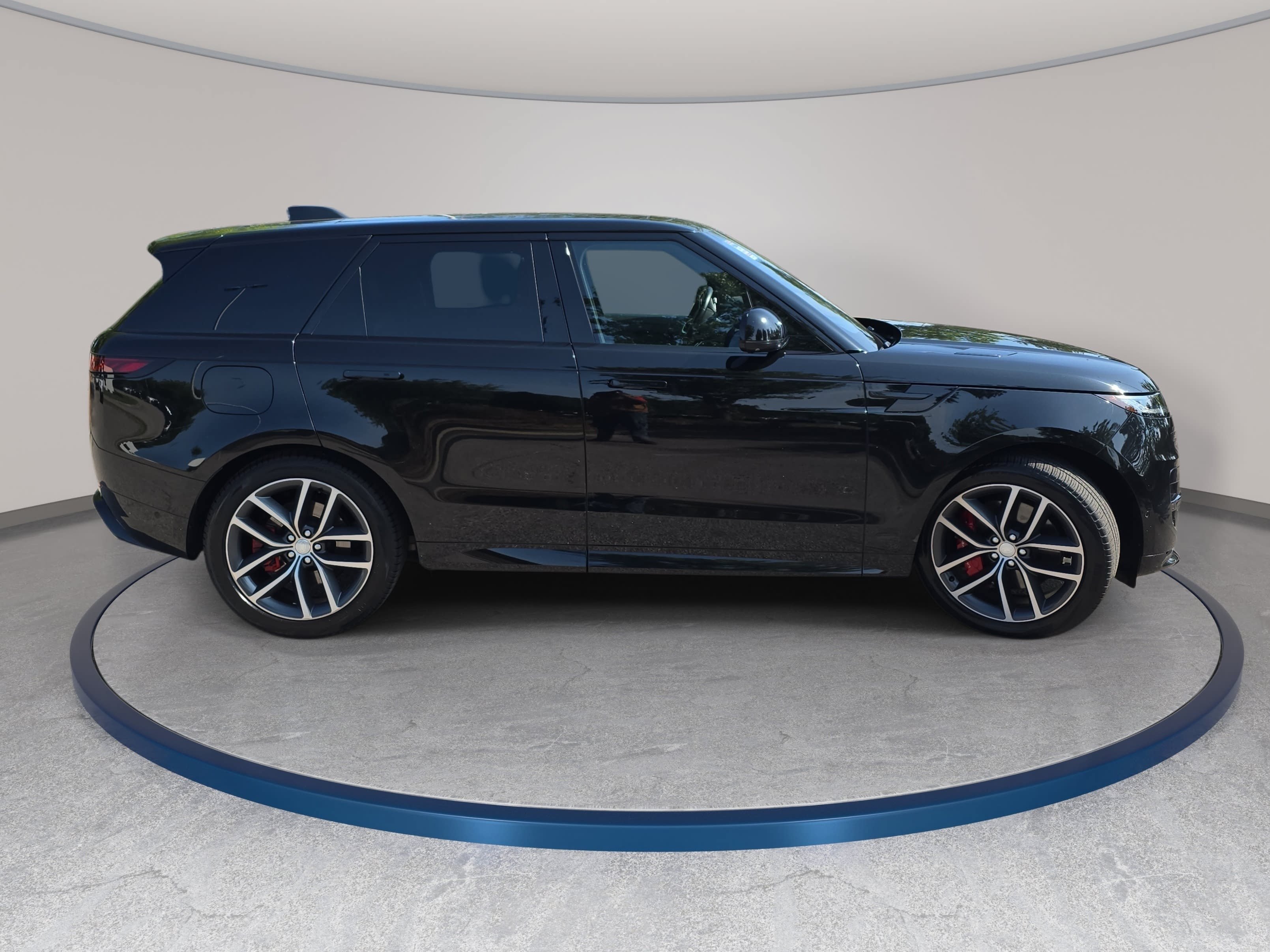 Certified 2023 Land Rover Range Rover Sport First Edition AWD/4WD image 4