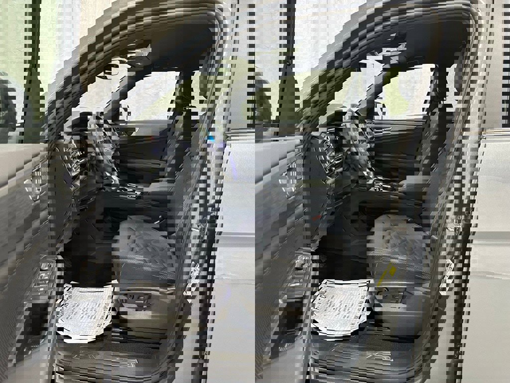 Used 2025 Volkswagen Atlas Cross Sport SE image 10