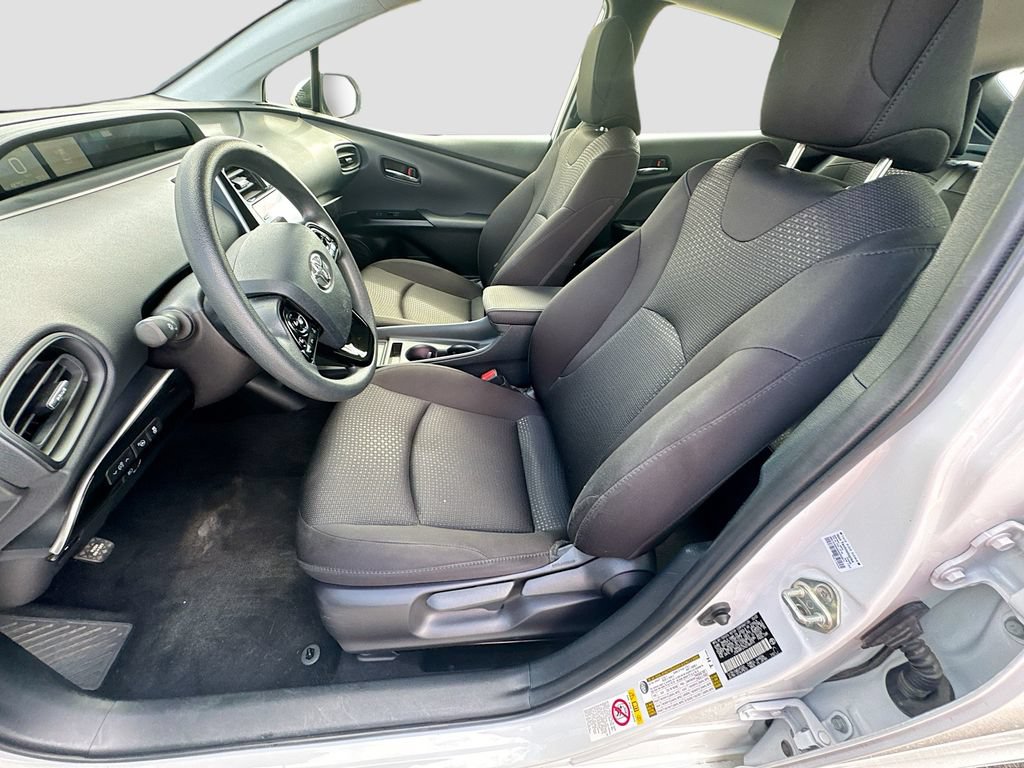 Used 2022 Toyota Prius LE FWD image 25