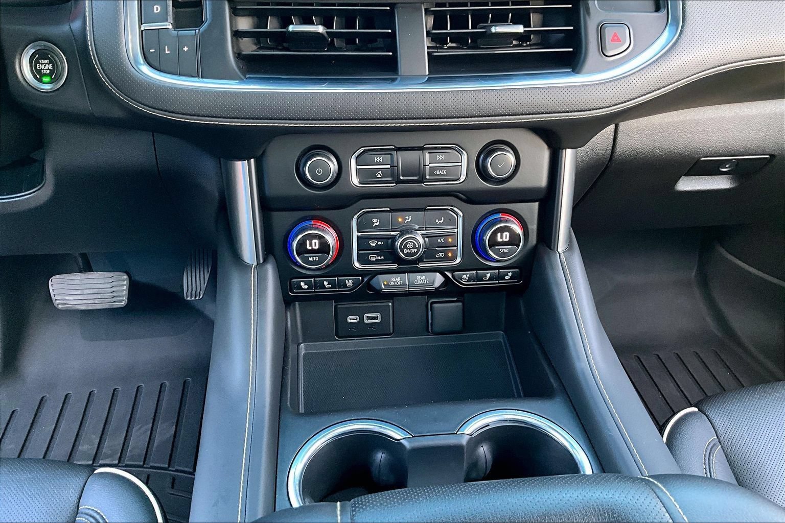 Used 2021 Chevrolet Tahoe Premier AWD/4WD image 26