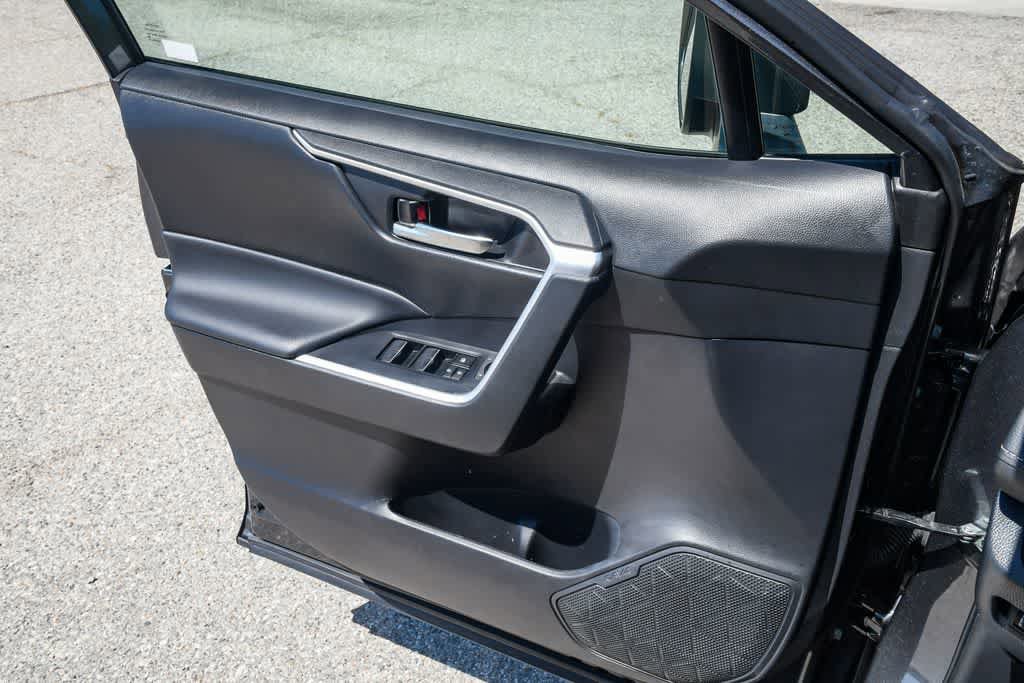 Used 2023 Toyota RAV4 XLE w/ Convenience Package FWD image 24
