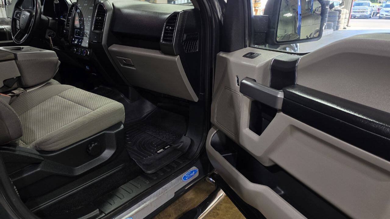 Used 2017 Ford F150 XLT w/ Equipment Group 301A Mid AWD/4WD image 18