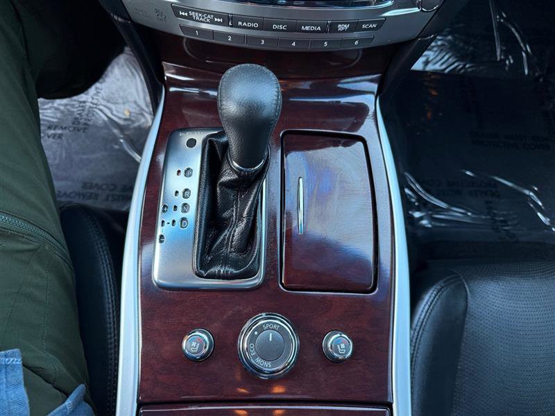 Used 2019 INFINITI Q70 Luxe image 37