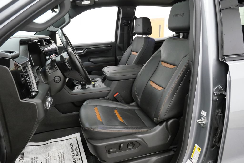 Used 2024 GMC Sierra 1500 AT4 w/ Technology Package AWD/4WD image 10