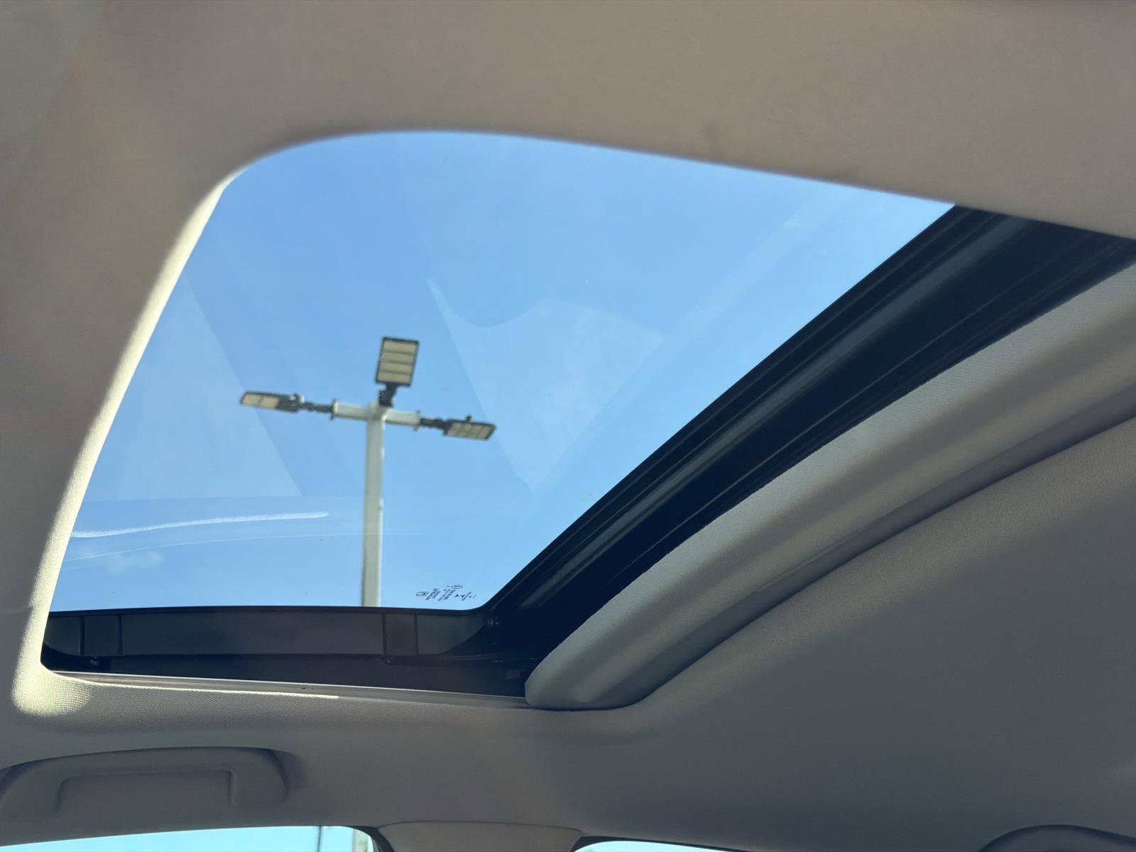 Used 2019 Honda Insight Touring image 17