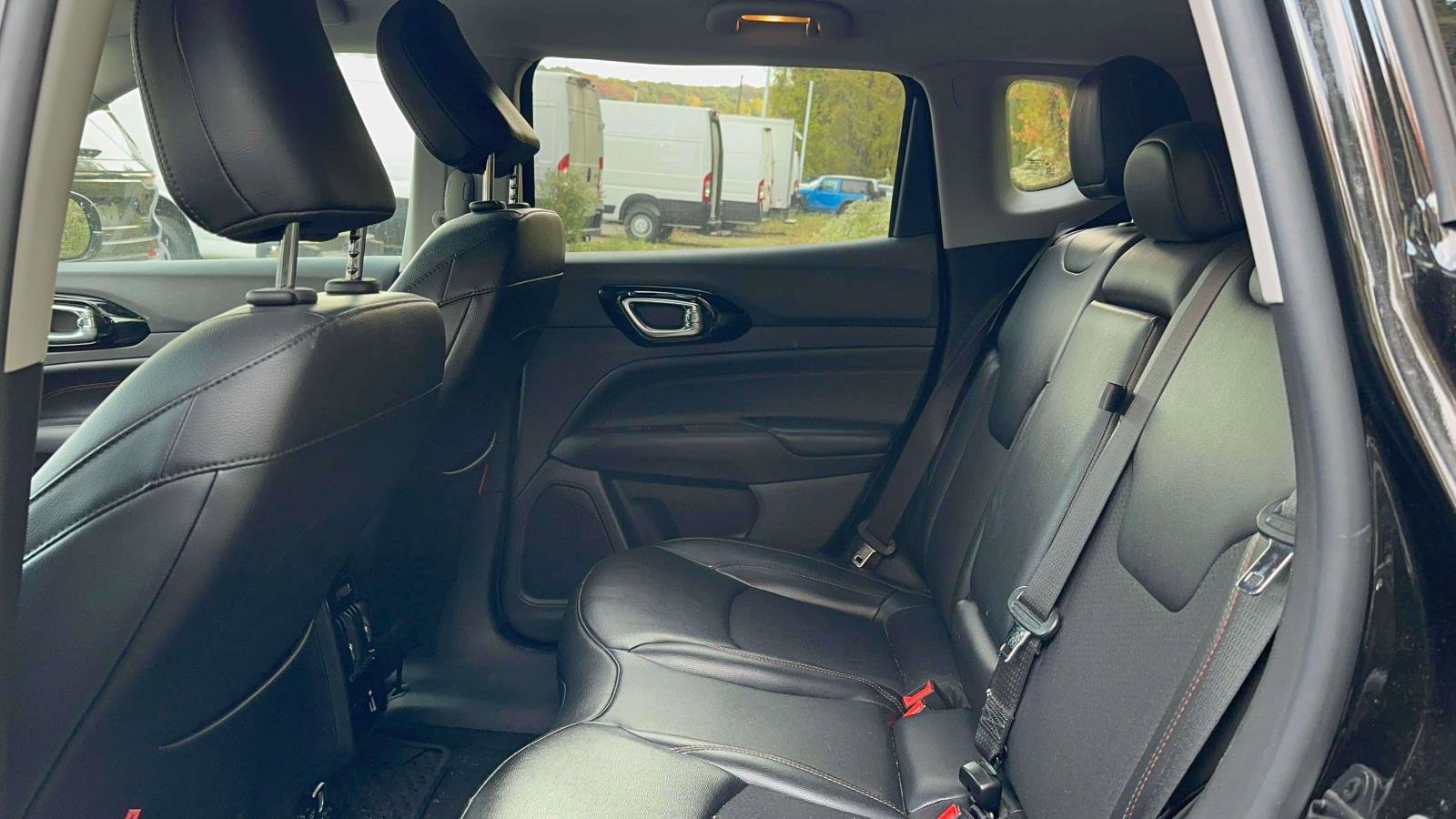 Used 2022 Jeep Compass Trailhawk w/ Trailhawk Convenience Group image 10