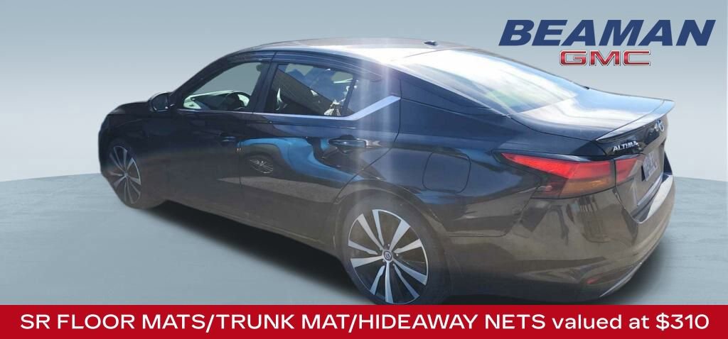 Used 2020 Nissan Altima 2.5 SR w/ Premium Package image 2