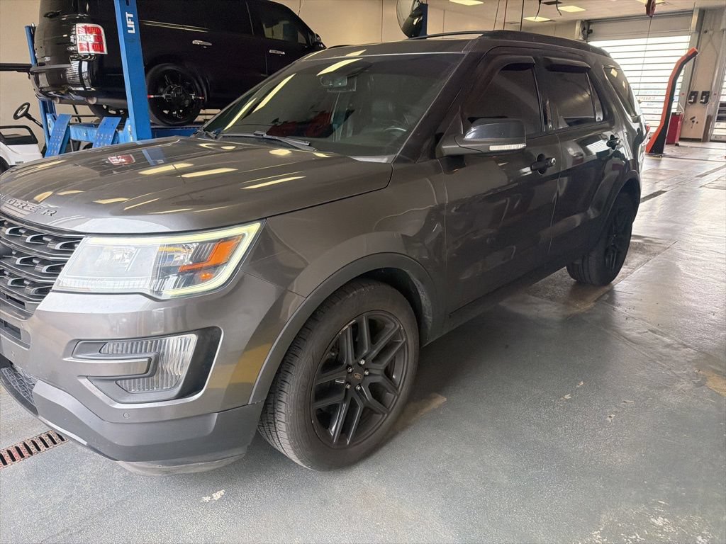 Used 2016 Ford Explorer Sport w/ Equipment Group 401A AWD/4WD image 4