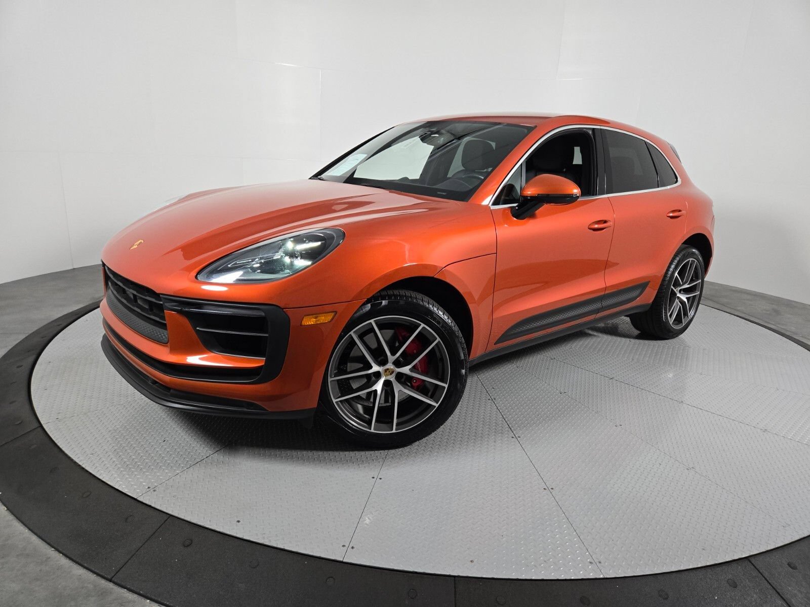 Used 2022 Porsche Macan S AWD/4WD image 1