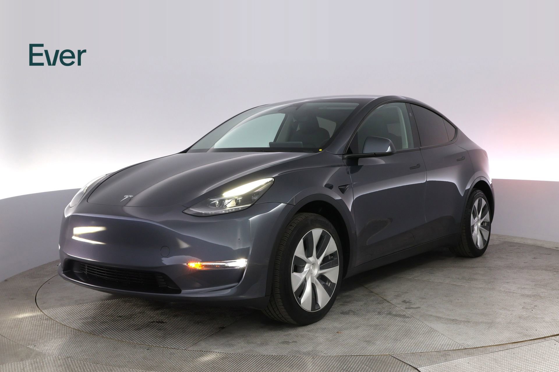 Used 2023 Tesla Model Y 2WD image 2