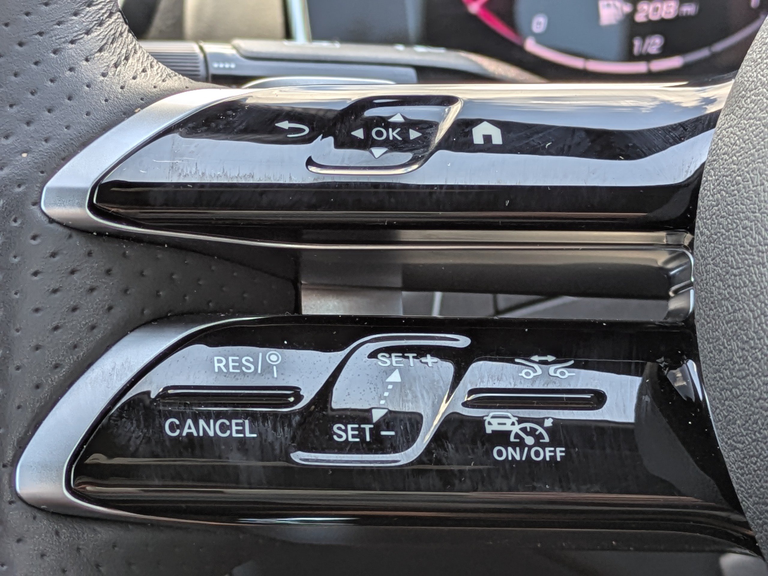 Used 2024 Mercedes-Benz CLE 300 4MATIC Cabriolet image 24