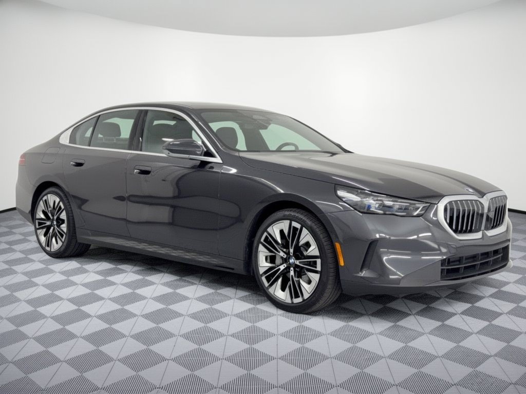 Certified 2026 BMW 530i RWD image 7
