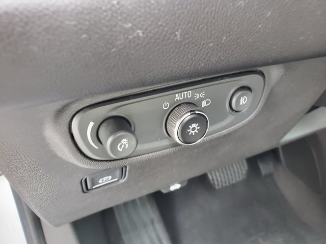 Used 2022 GMC Terrain SLT w/ Infotainment Package II AWD/4WD image 27