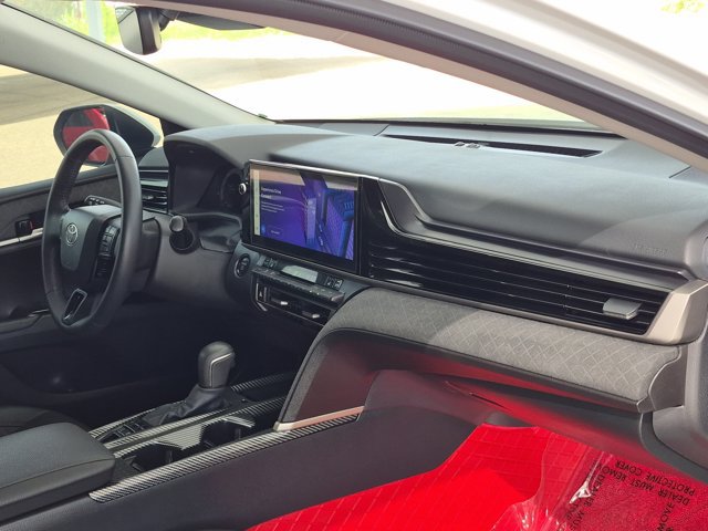 Used 2026 Toyota Camry XLE AWD/4WD image 21