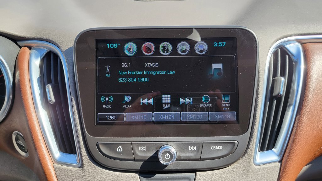 Used 2016 Chevrolet Malibu Hybrid w/ Leather Package FWD image 34