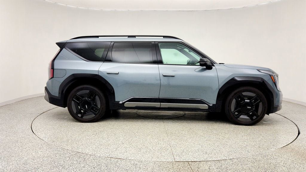 Used 2024 Kia EV9 GT-Line AWD/4WD image 4
