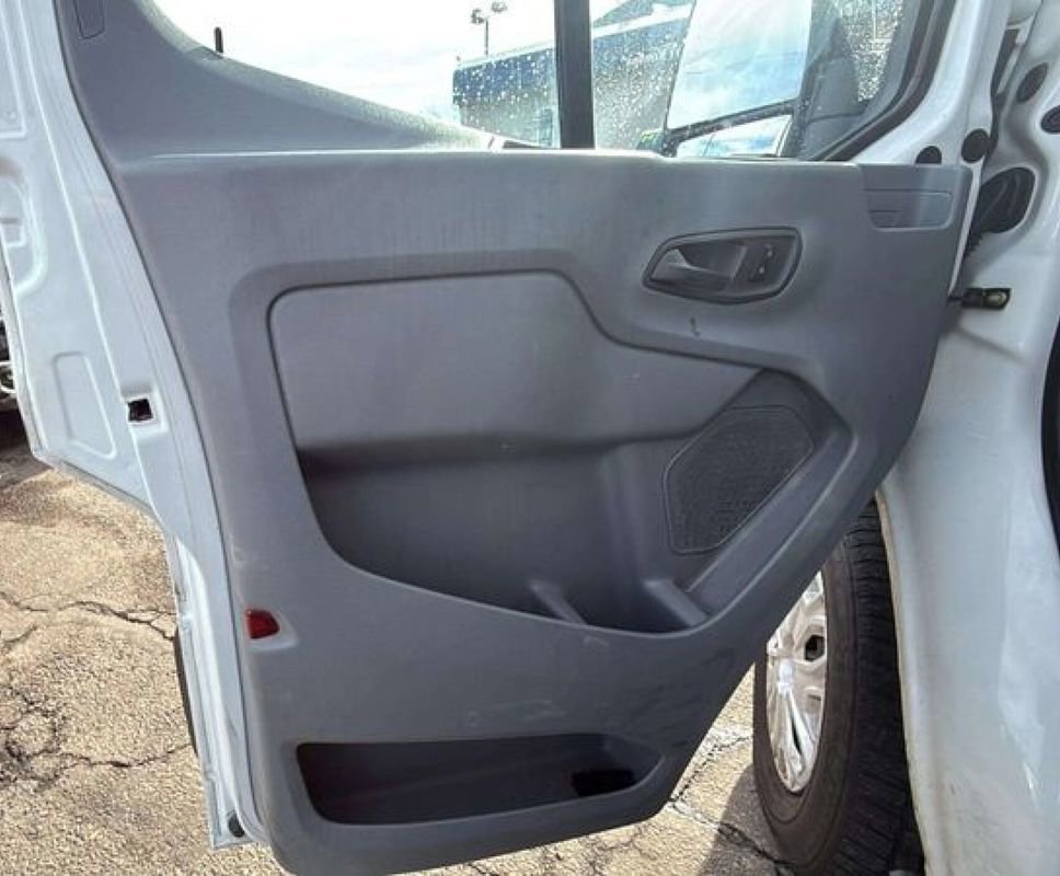 Used 2015 Ford Transit 350 XLT image 15