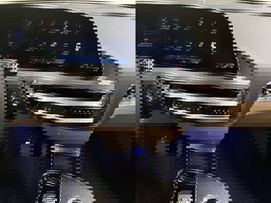 Certified 2024 Cadillac Lyriq Sport w/ Nappa Leather Package image 24