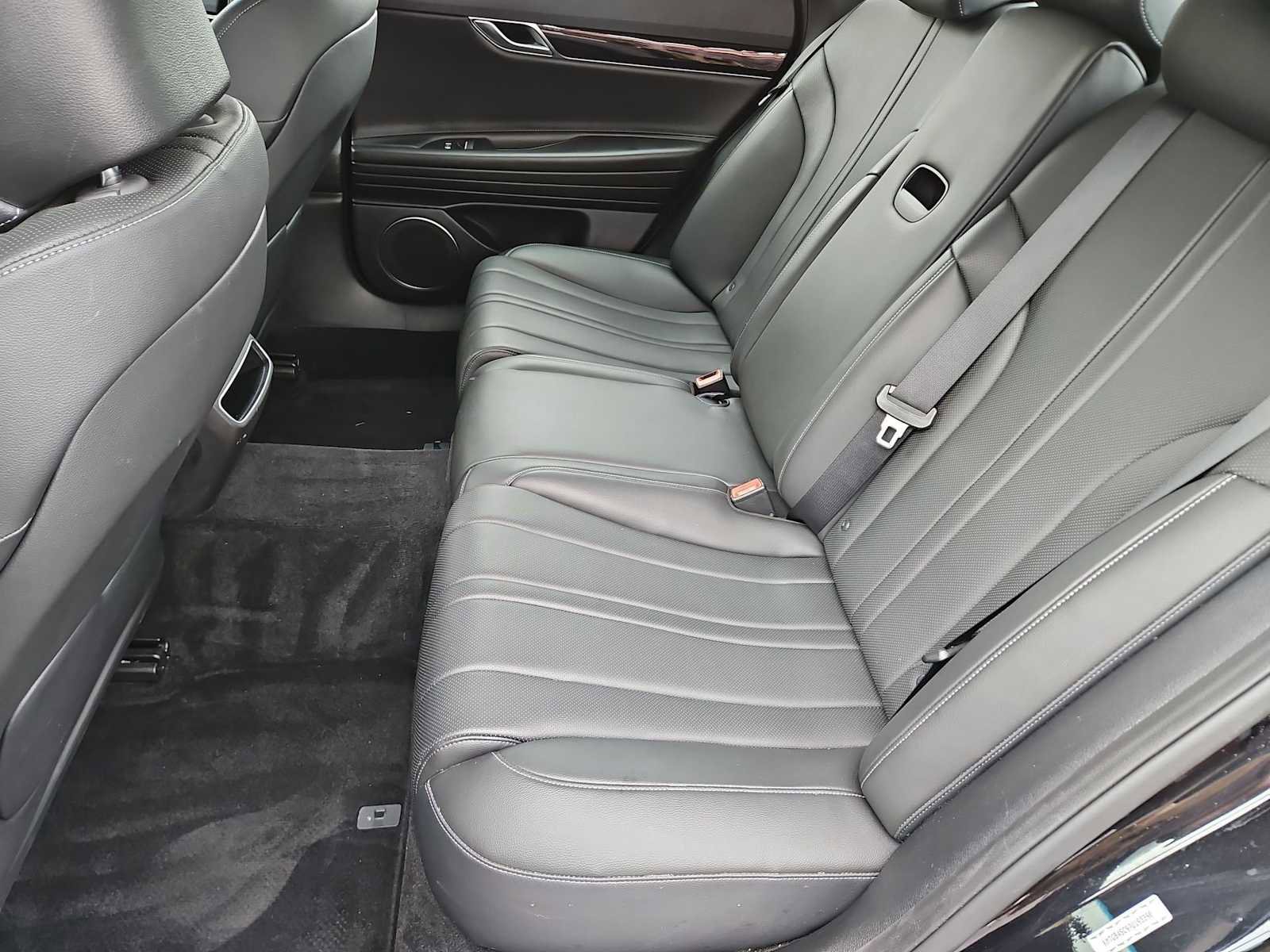 Used 2023 Genesis G80 2.5T image 34