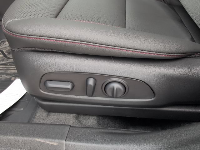 New 2026 Chevrolet Trax RS w/ Sunroof Package FWD image 12