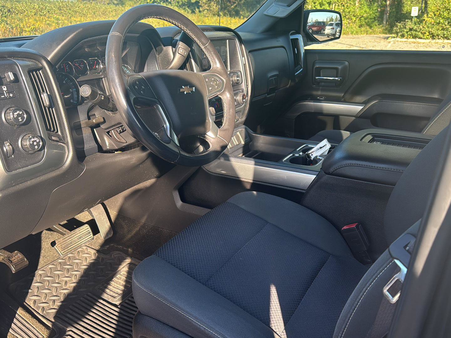 Used 2017 Chevrolet Silverado 1500 LT w/ LPO, Black Pack AWD/4WD image 11