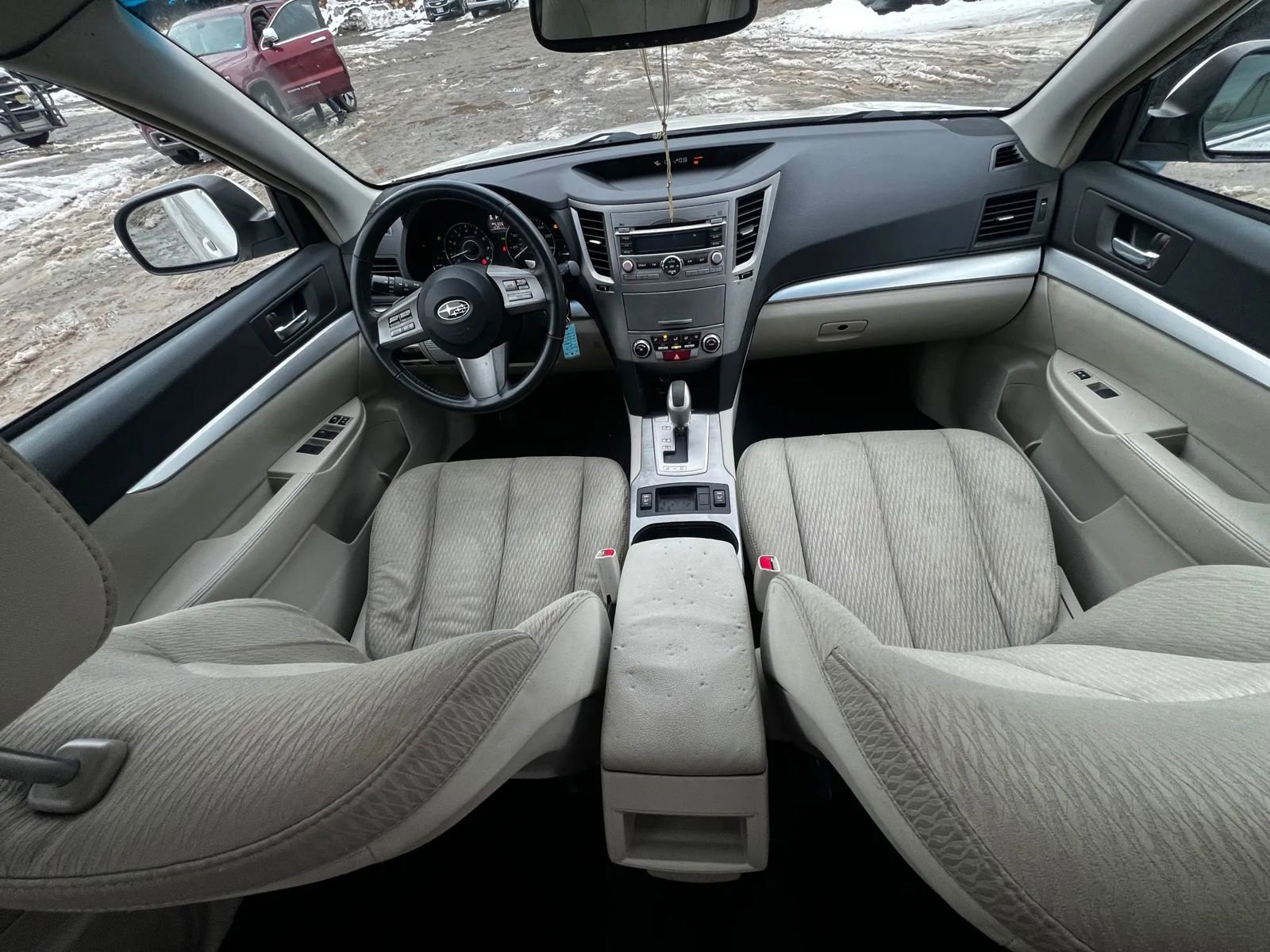 Used 2011 Subaru Outback 2.5i Premium image 14