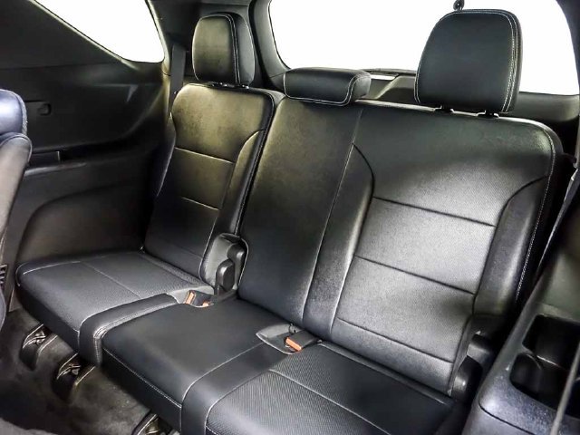 Used 2026 Chevrolet Traverse LT AWD/4WD image 16