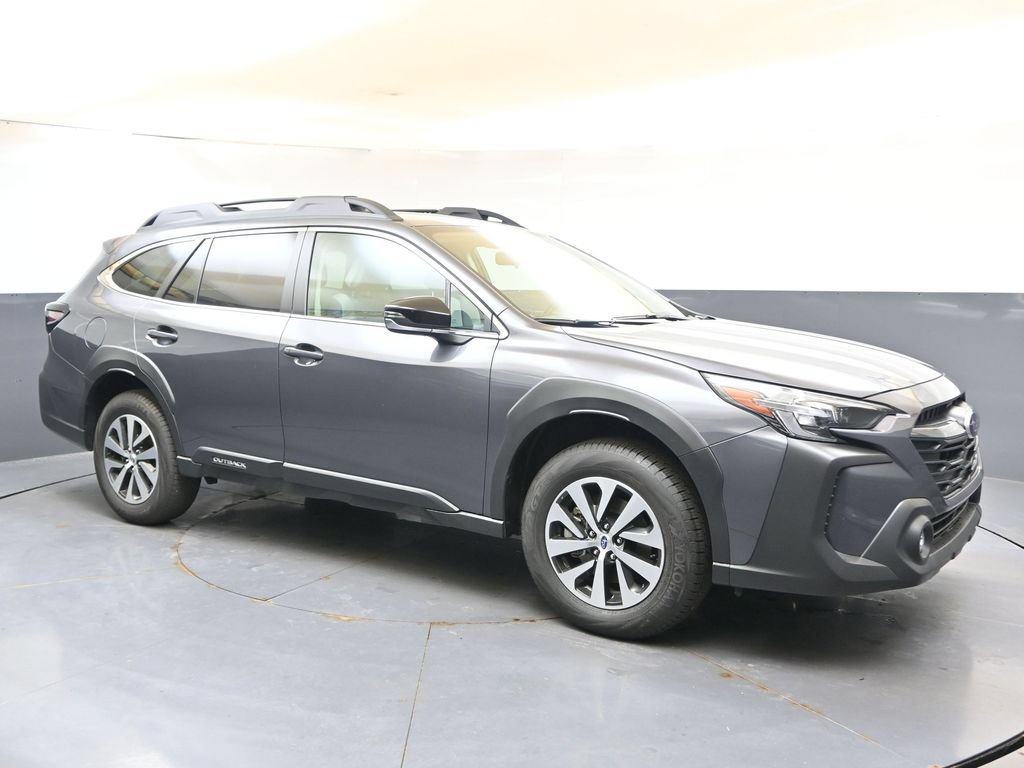 Certified 2025 Subaru Outback Premium AWD/4WD image 7