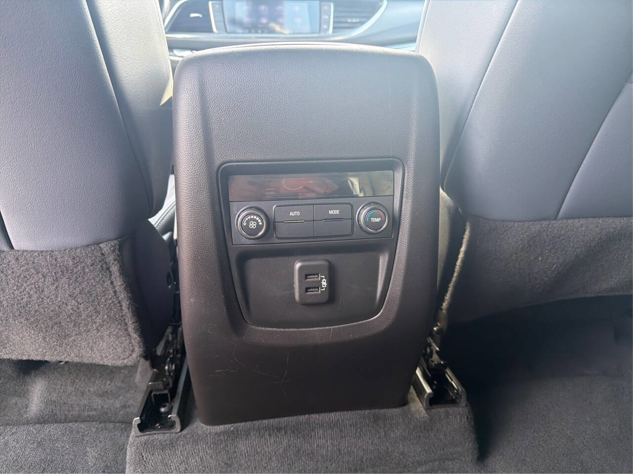 Used 2022 Buick Enclave Essence w/ Sport Touring Edition FWD image 19