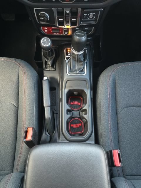 Used 2025 Jeep Gladiator Rubicon AWD/4WD image 37