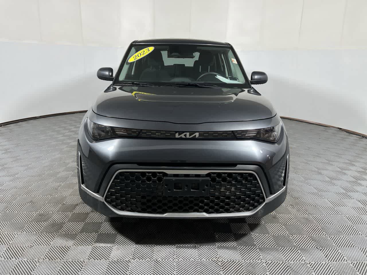 Used 2023 Kia Soul LX image 3