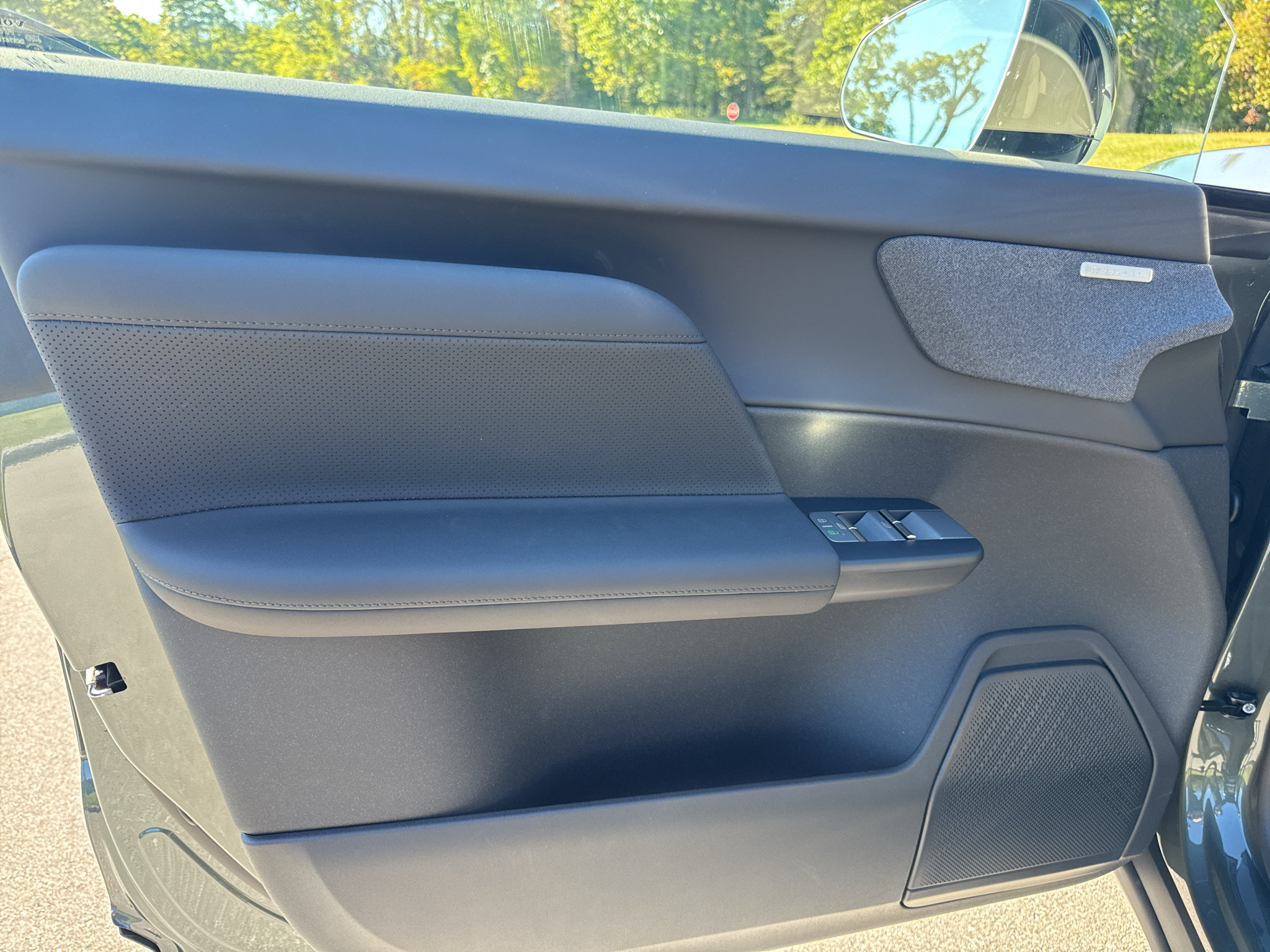 New 2027 Volvo EX60 Ultra AWD/4WD image 15